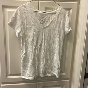 GAP ESSENTIALS V NECK TEE